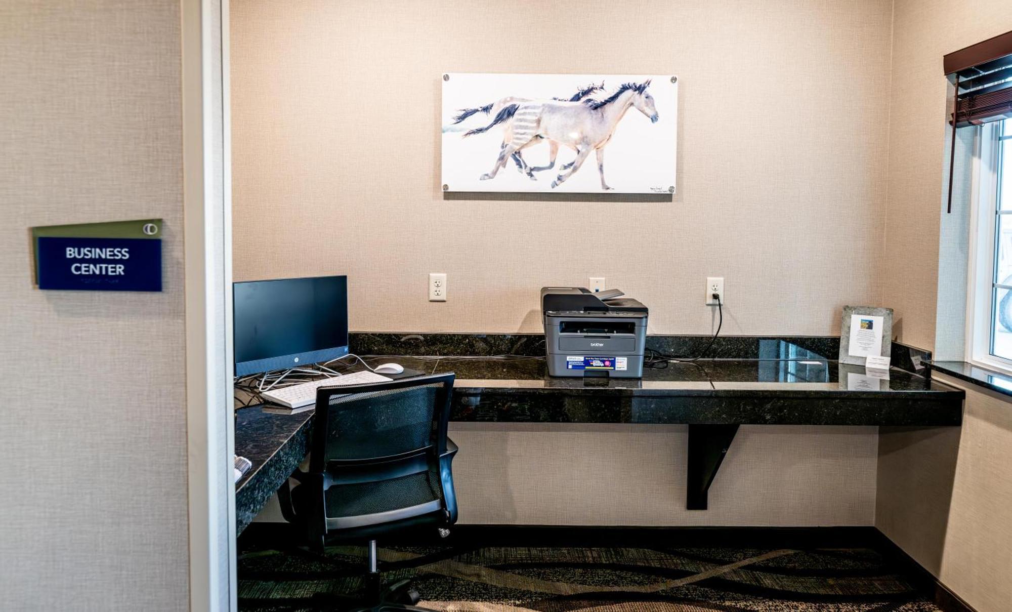 Cobblestone Hotel & Suites - Lamar Buitenkant foto