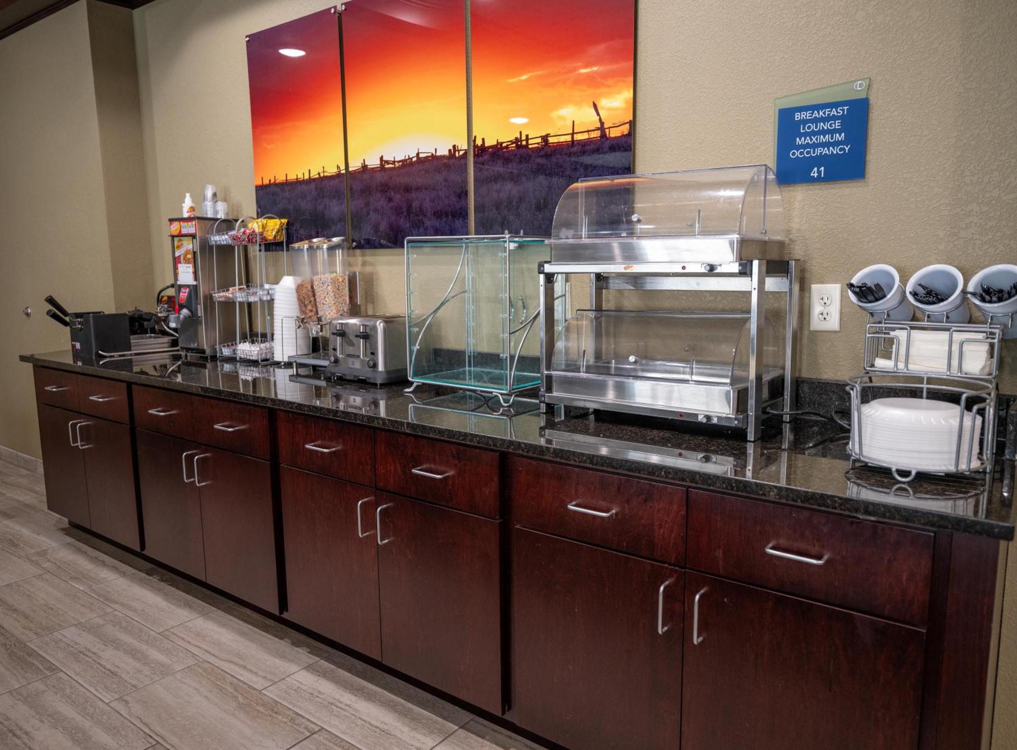 Cobblestone Hotel & Suites - Lamar Buitenkant foto