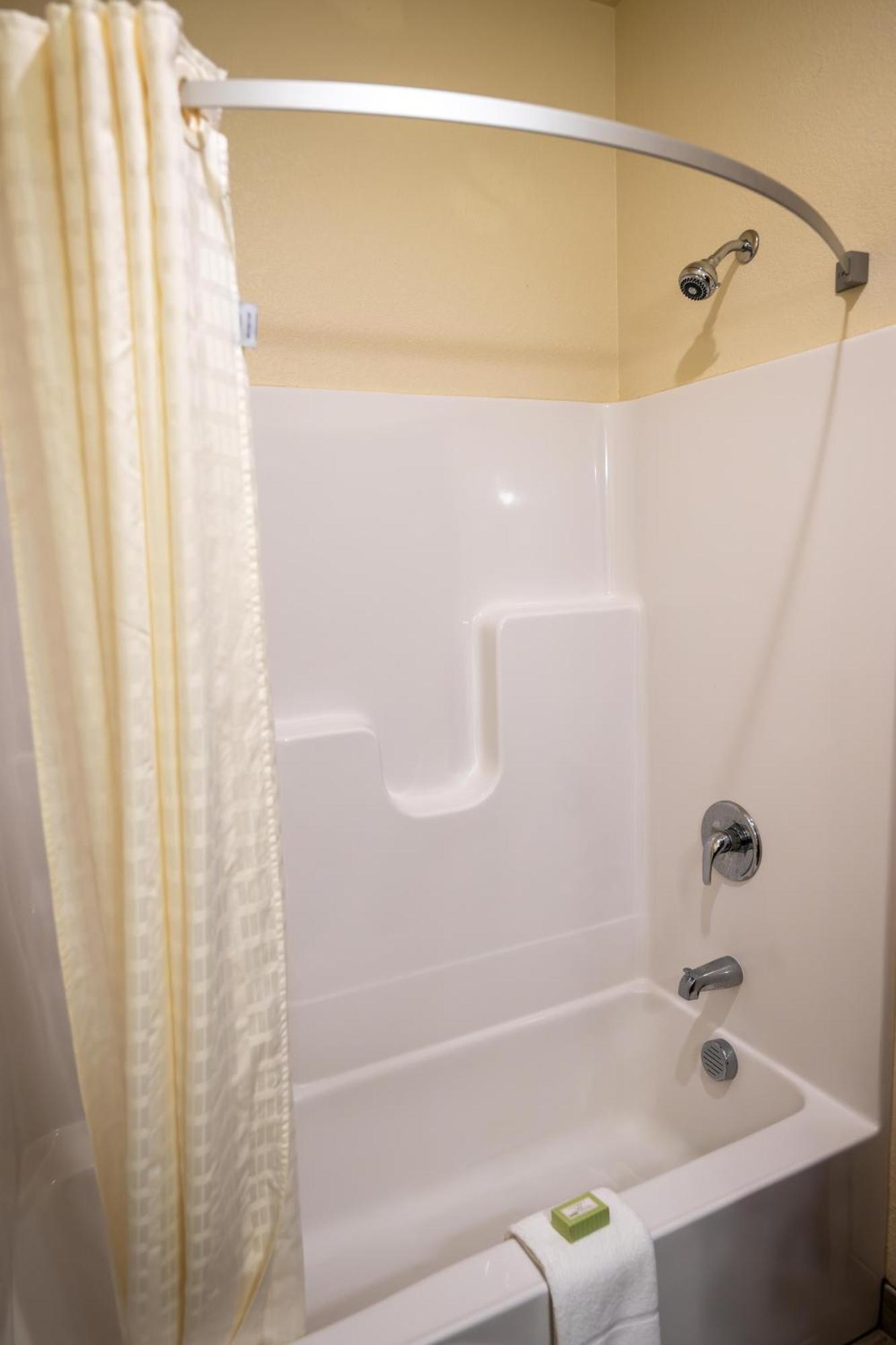 Cobblestone Hotel & Suites - Lamar Buitenkant foto